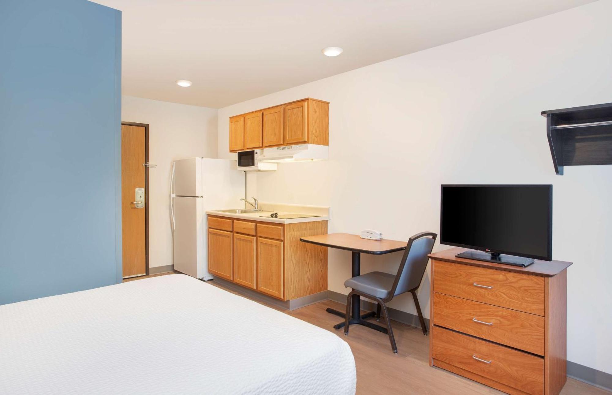 Extended Stay America Select Suites - Fort Myers - Northeast エクステリア 写真