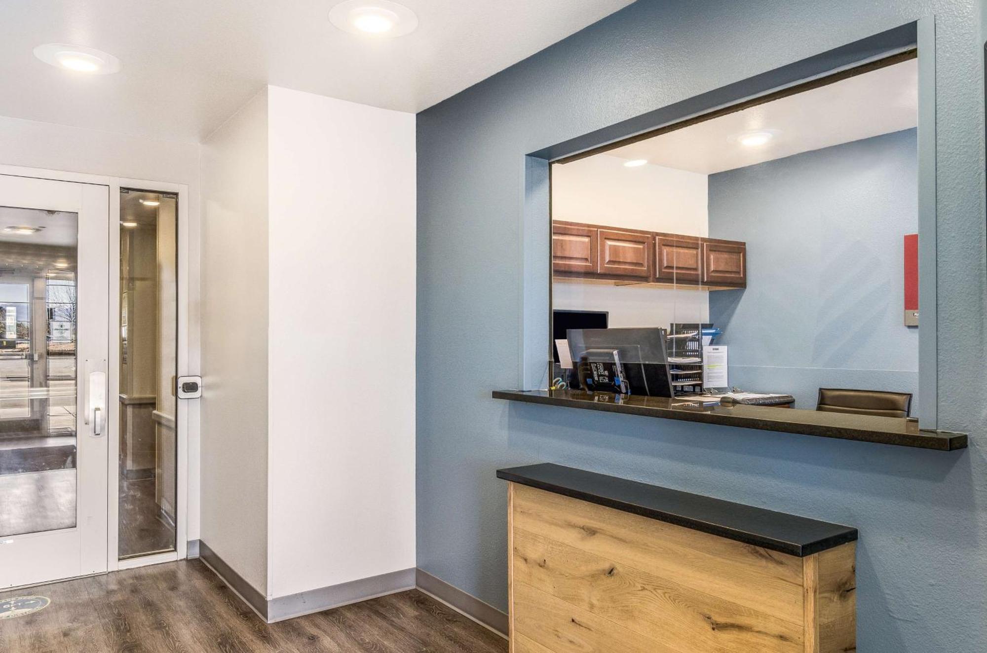 Extended Stay America Select Suites - Fort Myers - Northeast エクステリア 写真